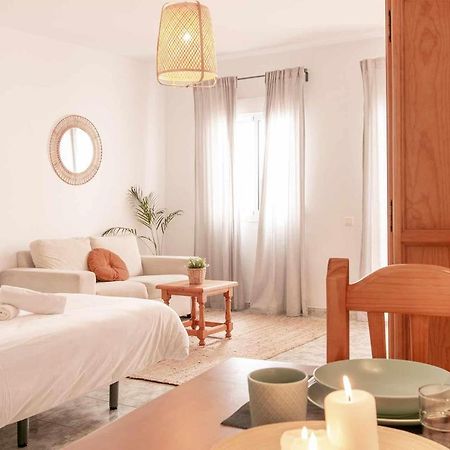 Apartamentos Alan Nerja Bagian luar foto