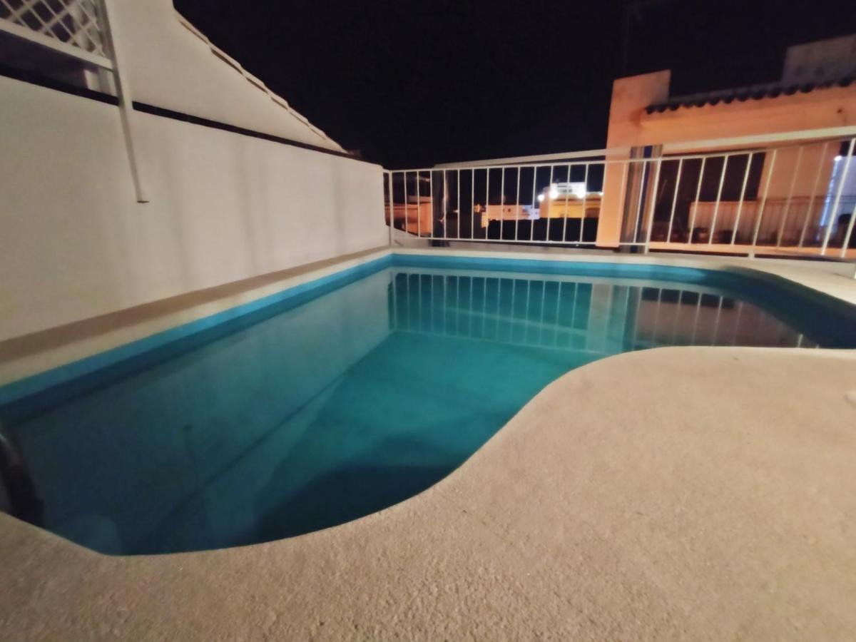 Apartamentos Alan Nerja Bagian luar foto