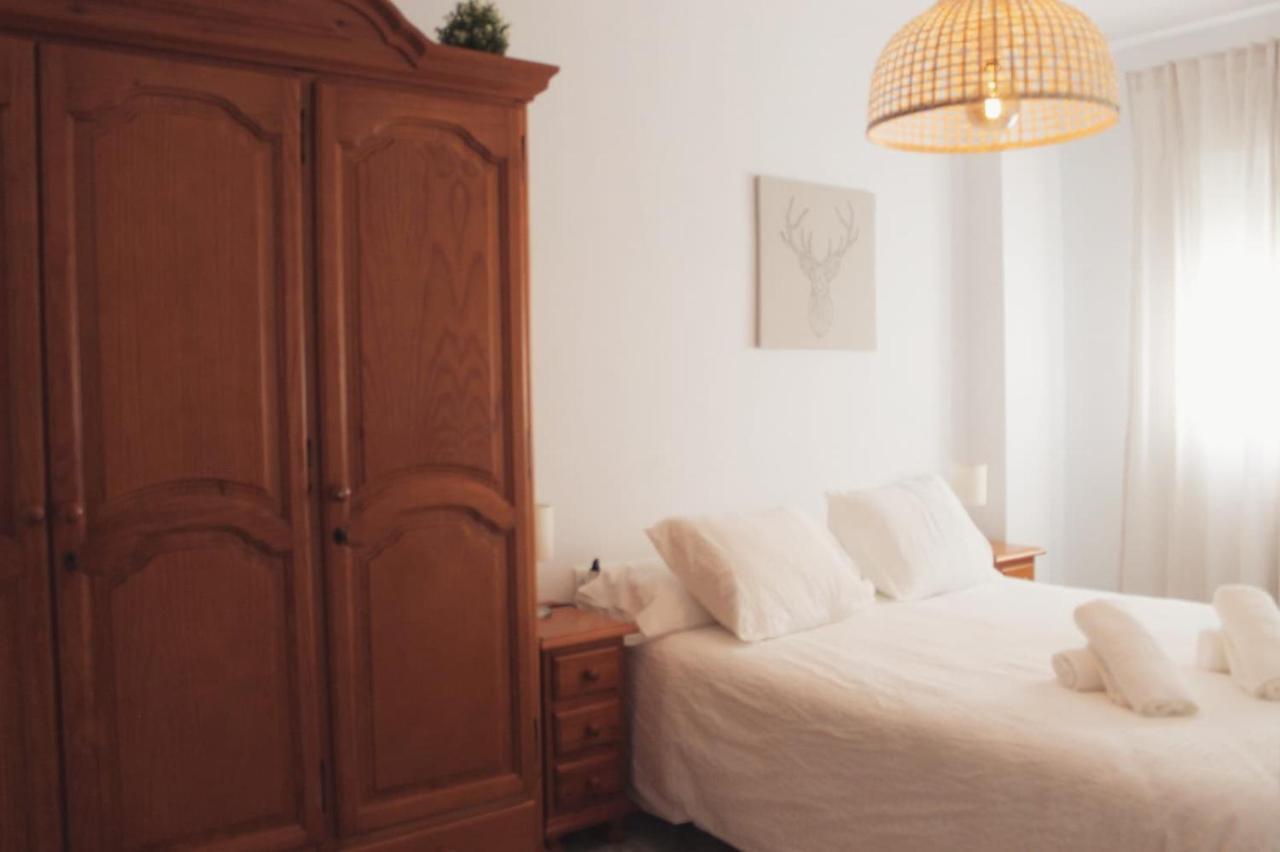Apartamentos Alan Nerja Bagian luar foto