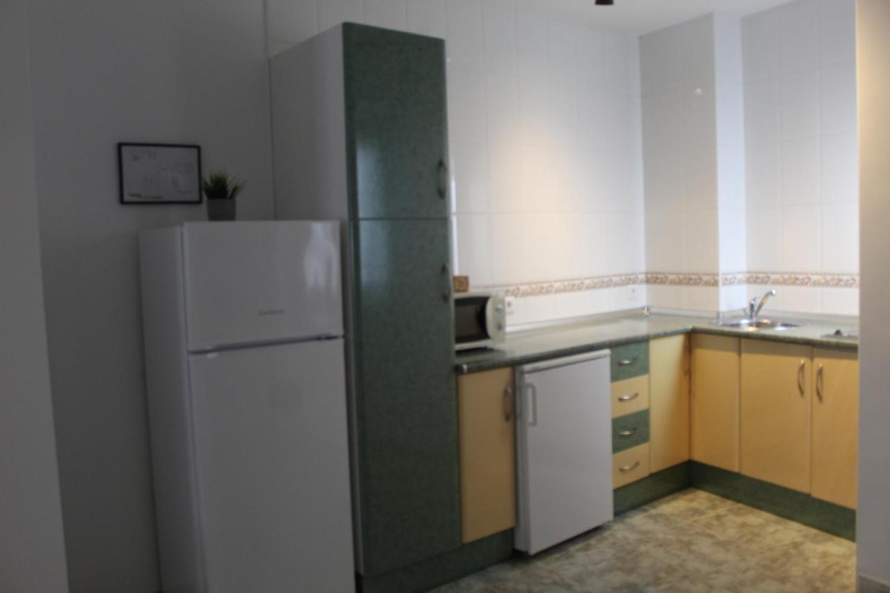 Apartamentos Alan Nerja Bagian luar foto