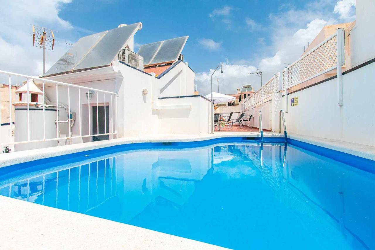 Apartamentos Alan Nerja Bagian luar foto