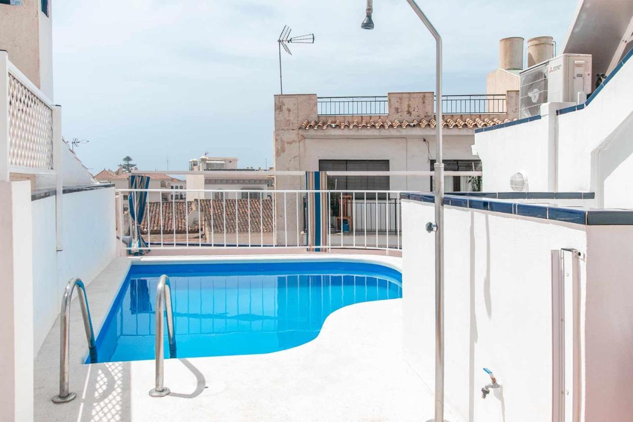 Apartamentos Alan Nerja Bagian luar foto
