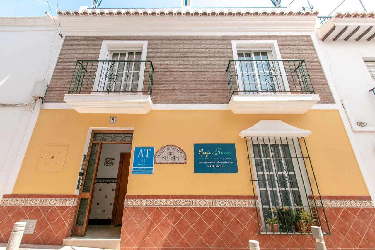 Apartamentos Alan Nerja Bagian luar foto