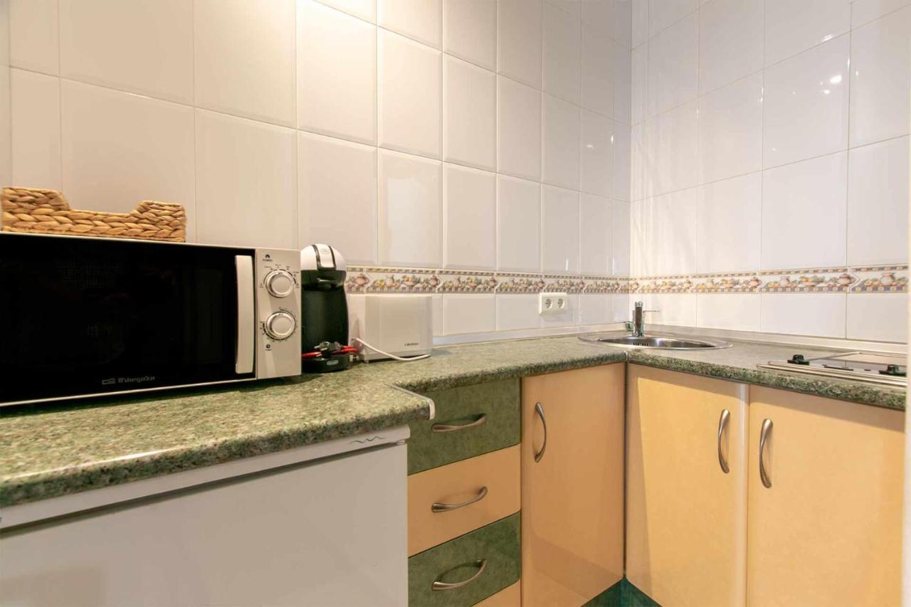 Apartamentos Alan Nerja Bagian luar foto